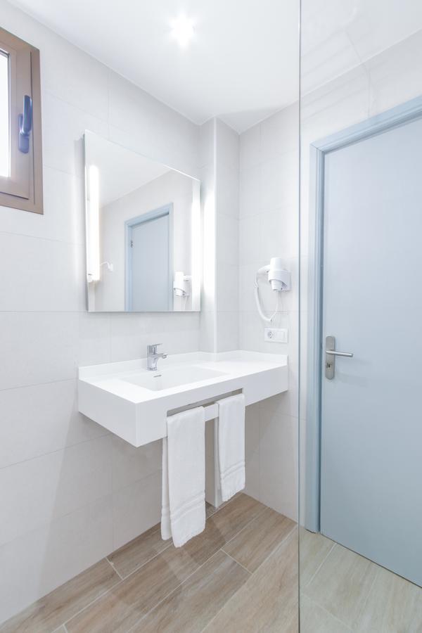 קולוניה סנט ג'ורדי Apartamentos Lago מראה חיצוני תמונה