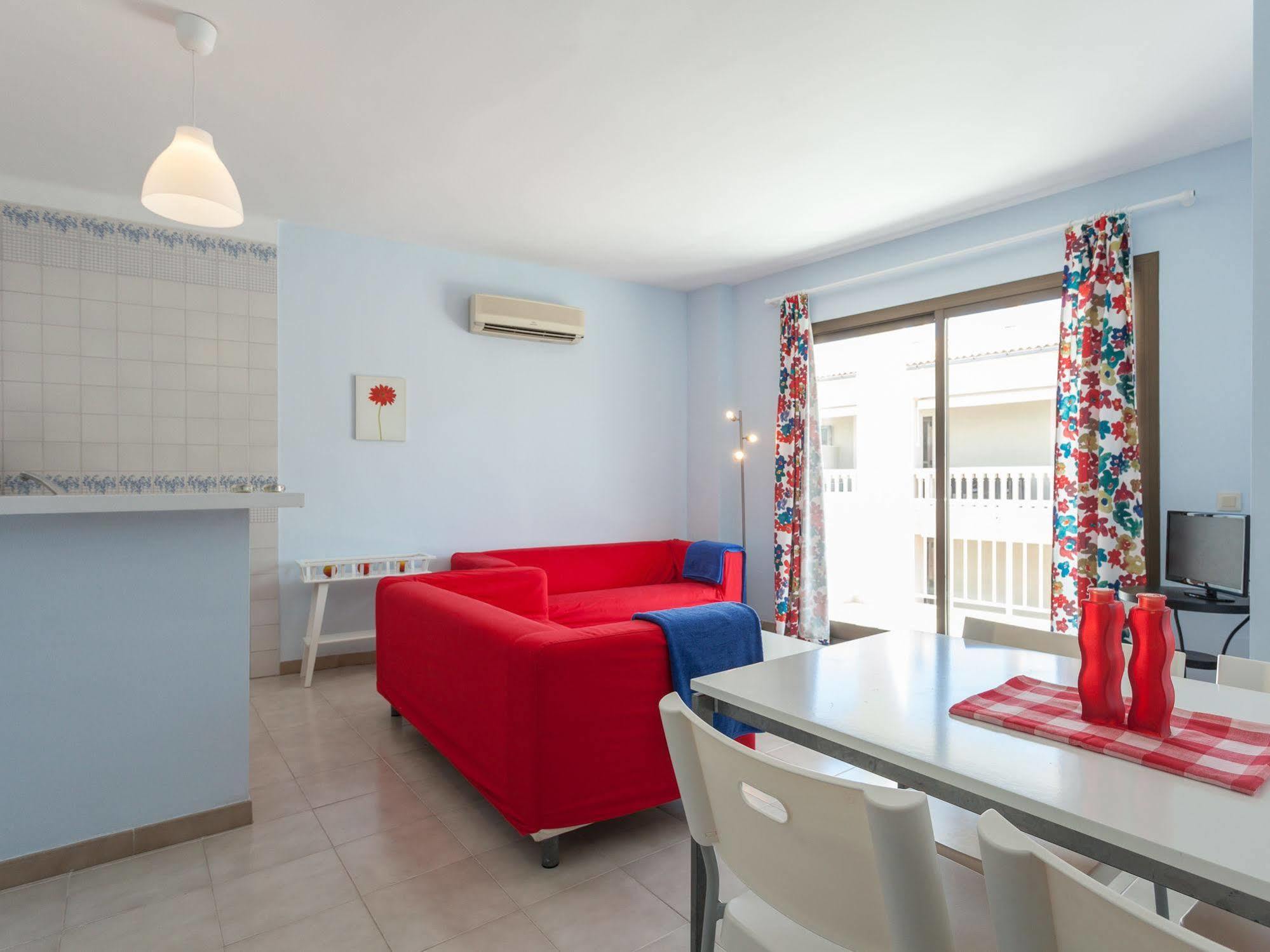 קולוניה סנט ג'ורדי Apartamentos Lago מראה חיצוני תמונה