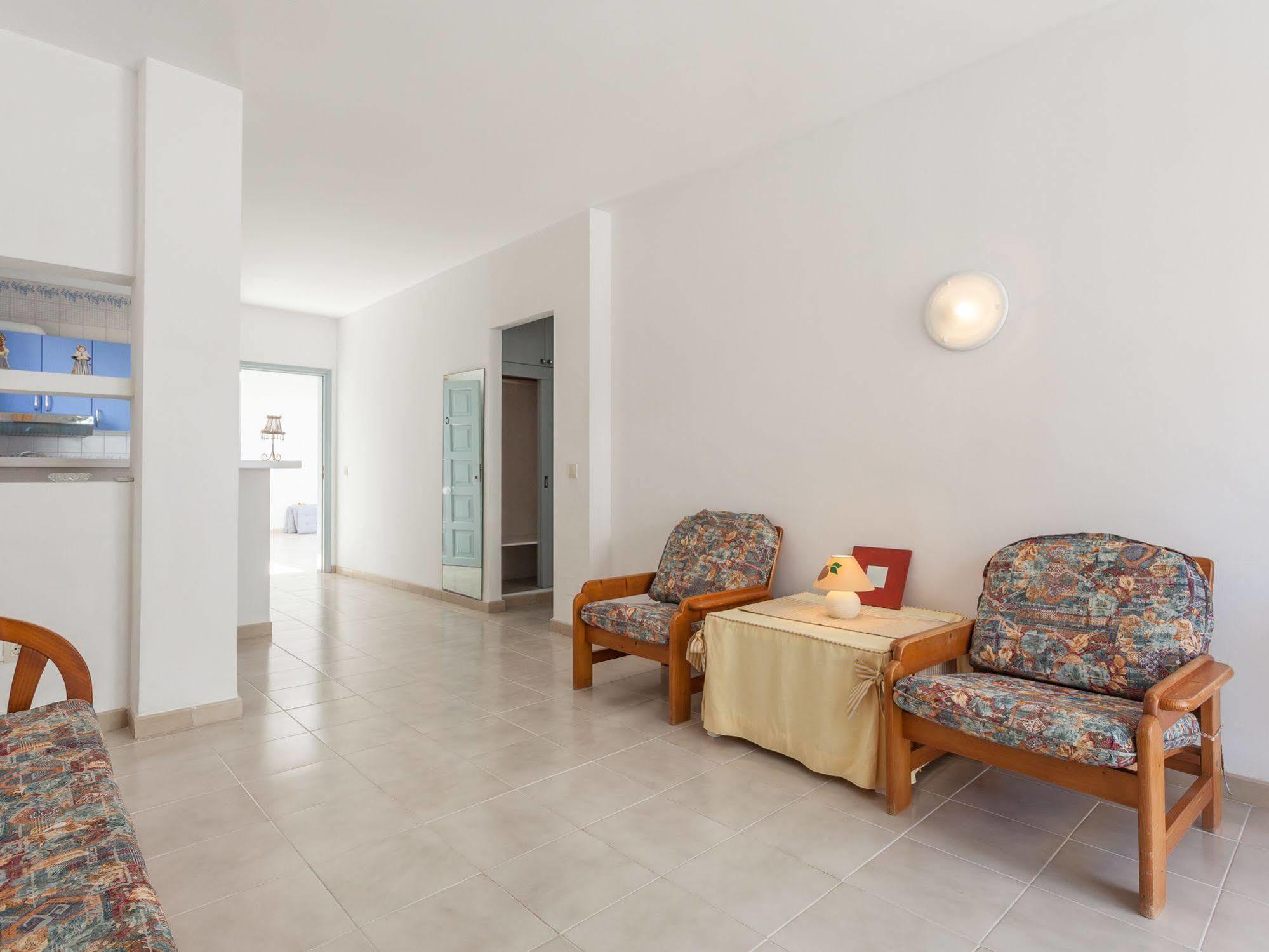 קולוניה סנט ג'ורדי Apartamentos Lago מראה חיצוני תמונה